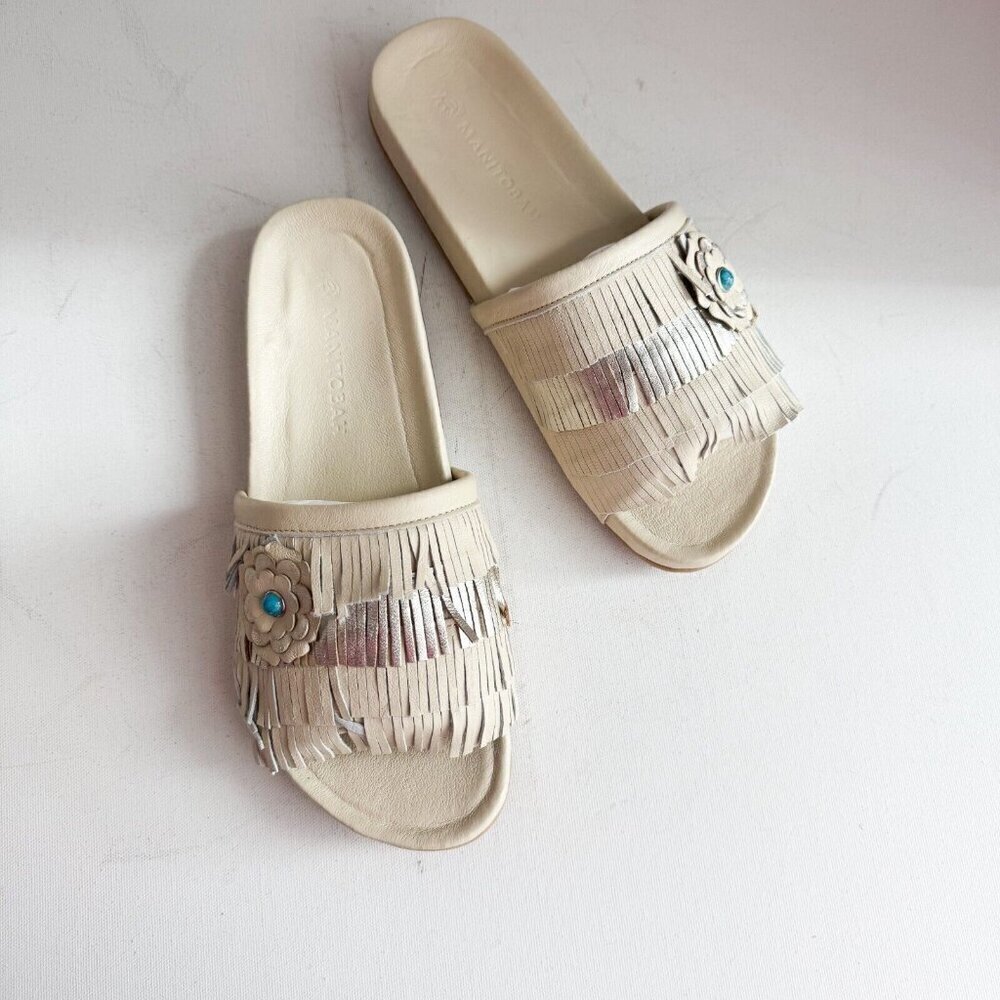 Manitobah Women's Wasaga Fringed Slides Light Beige  Leather 8